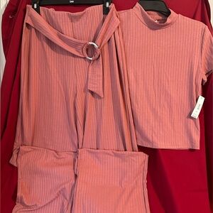 NWT Ladies 2 pc set elastic waist